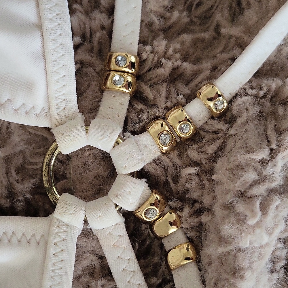 Vintage Sexy JLO Cream/White String Bikini W/ Gold Beaded Detail🤍 RARE - Picture 5 of 6